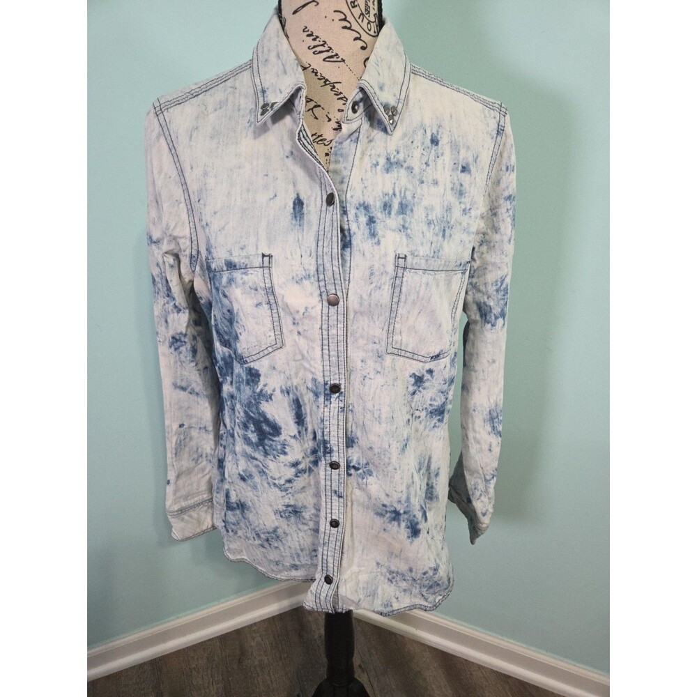 Rock & Republic Chambray Denim Shirt Acid Washed Bleached Womens L Studs Snaps l